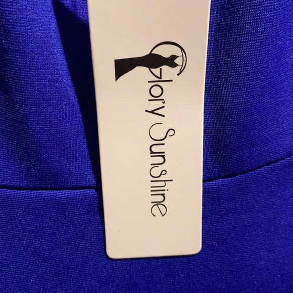 Royal Blue V Neck Spaghetti Strap. - Picture 4 of 6